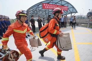 记者：曼联希望弗莱彻以新职务留任，邀阿什沃斯&威尔考克斯加入